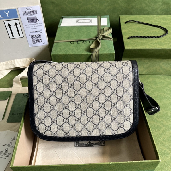 激安グッチバッグコピー背面デザイン